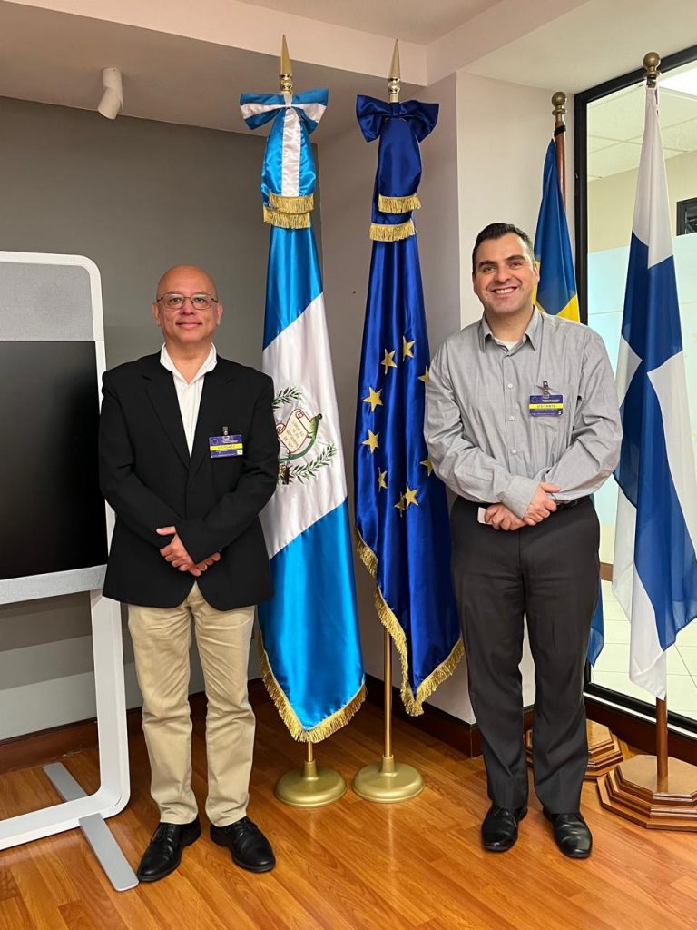 Por el proyecto ECOCredGT participaron en la reunión el Lic. Eduardo Véliz de Fundación Kinal y el Dr. Héctor Amado por Universidad Galileo